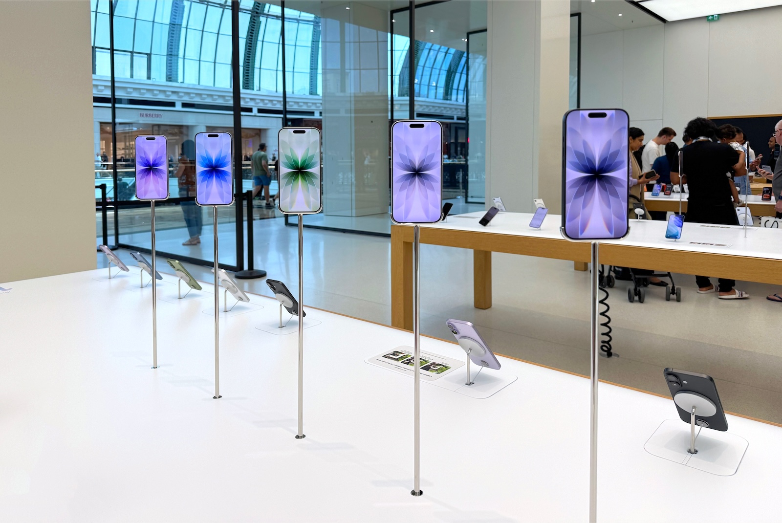 Apple iPhone 17