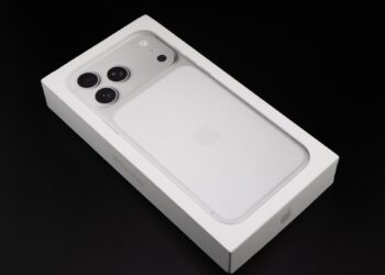 Apple iPhone 18