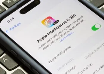 Google Apple Siri