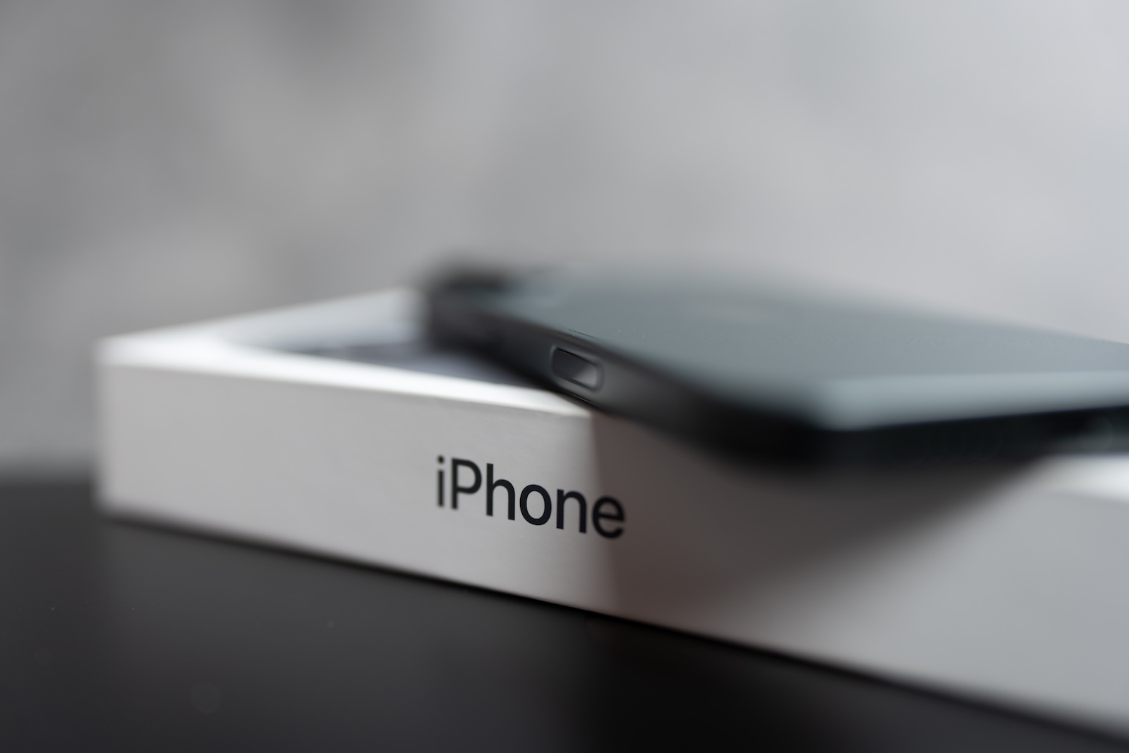 iPhone Apple