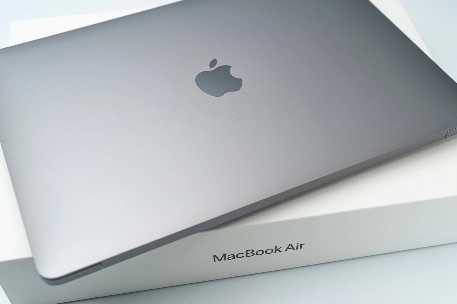 MacBook Air Apple