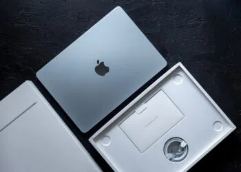 MacBook Apple