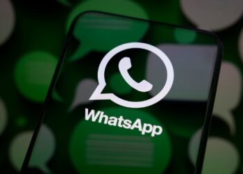 WhatsApp CarPlay