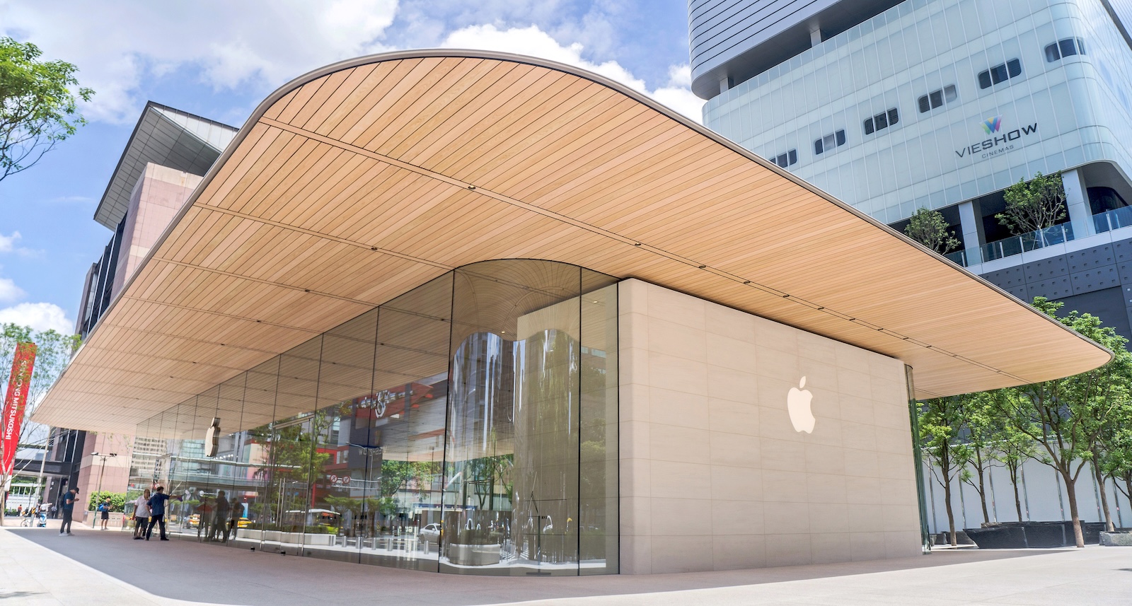 Apple April 2026