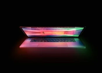 MacBook Ultra Apple