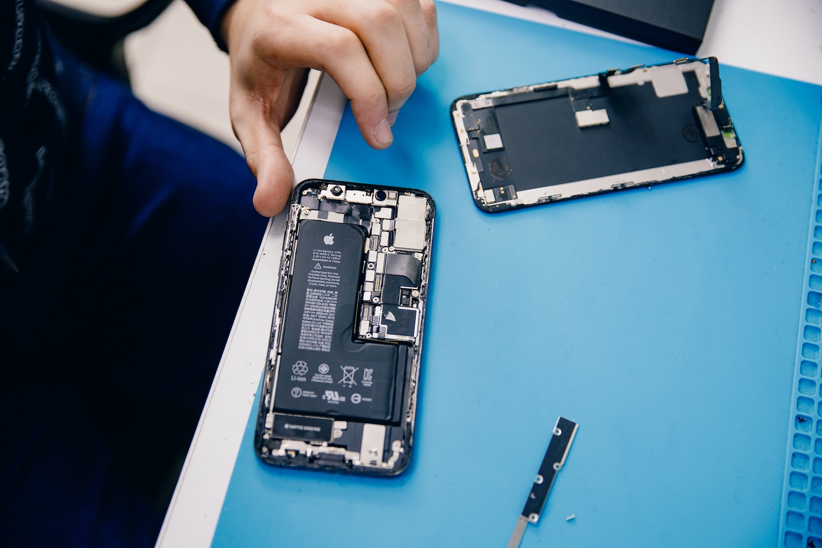 Apple repairability