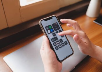 Show iPhone Wi-Fi password