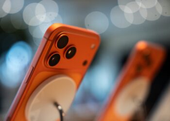 iPhone Apple