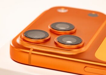 iPhone Apple