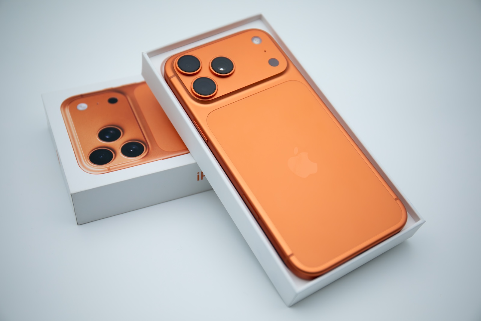iPhone Apple