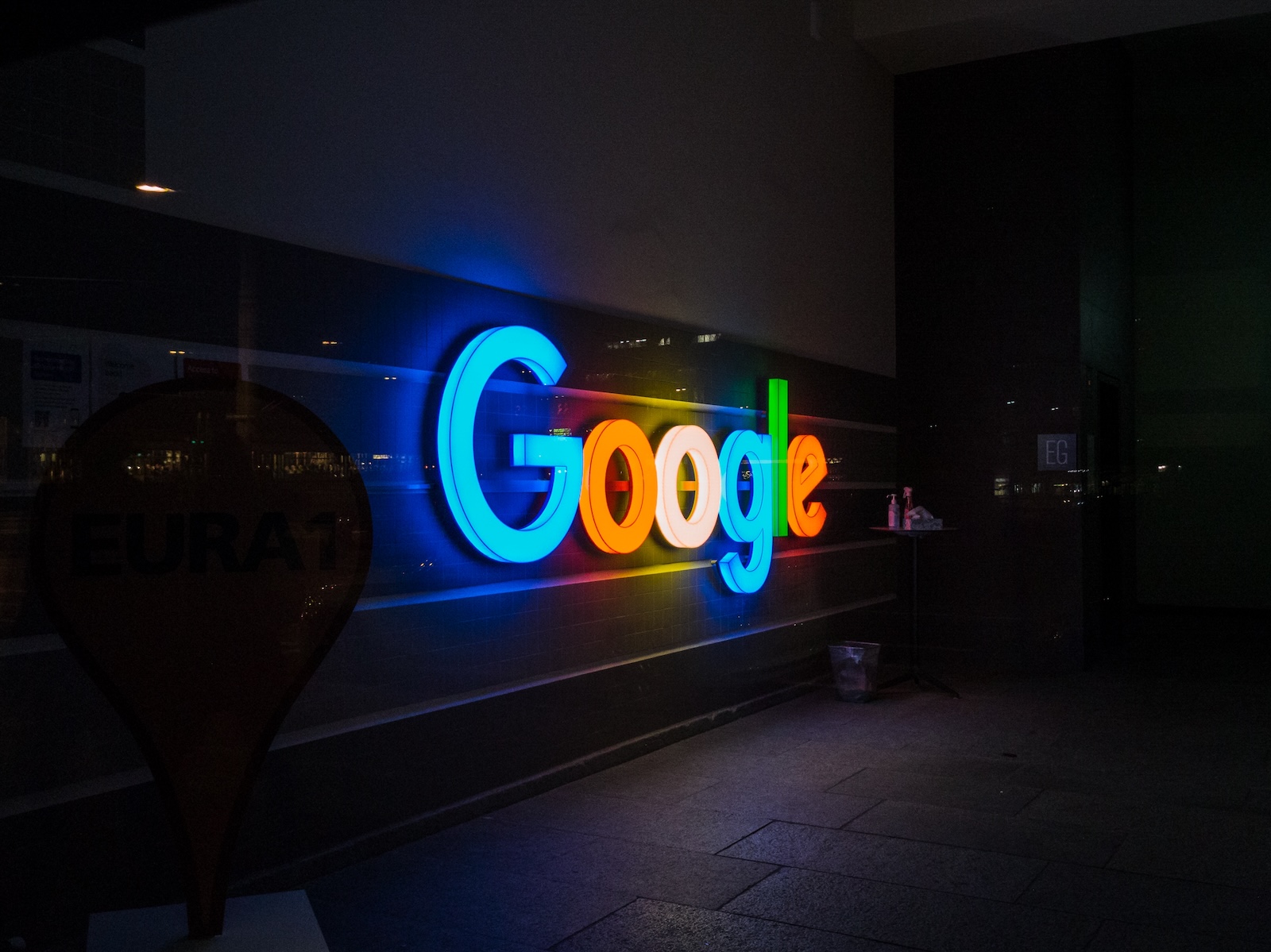 Google Apple