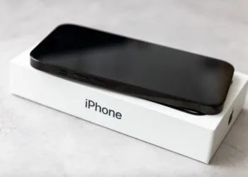 iPhone Apple