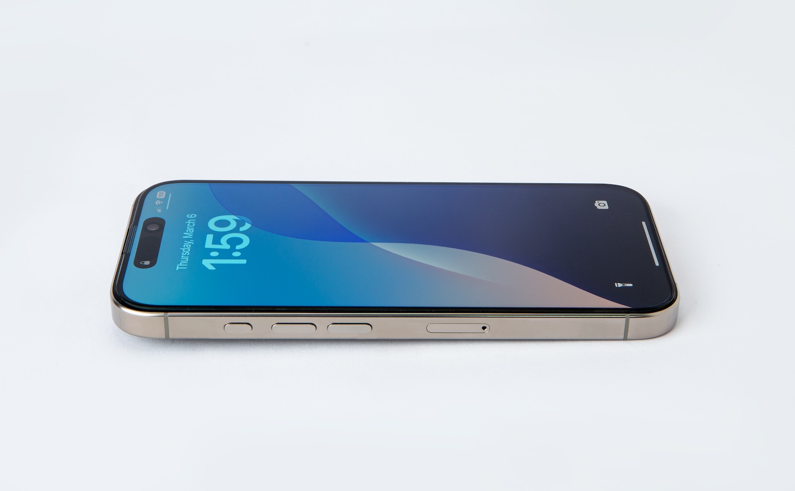 iPhone Pro Titanium Aluminum Apple