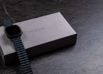 Apple Watch Ultra 4 Redesign
