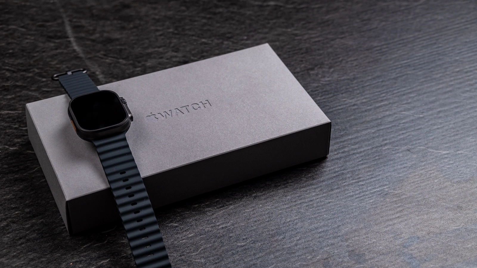 Apple Watch Ultra 4 Redesign