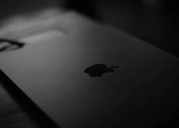 MacBook Ultra Apple
