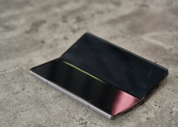 Apple iPhone Ultra 2