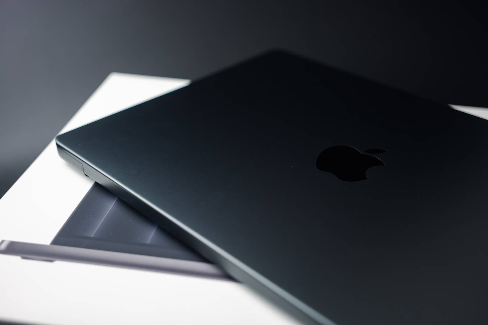 MacBook Ultra Apple