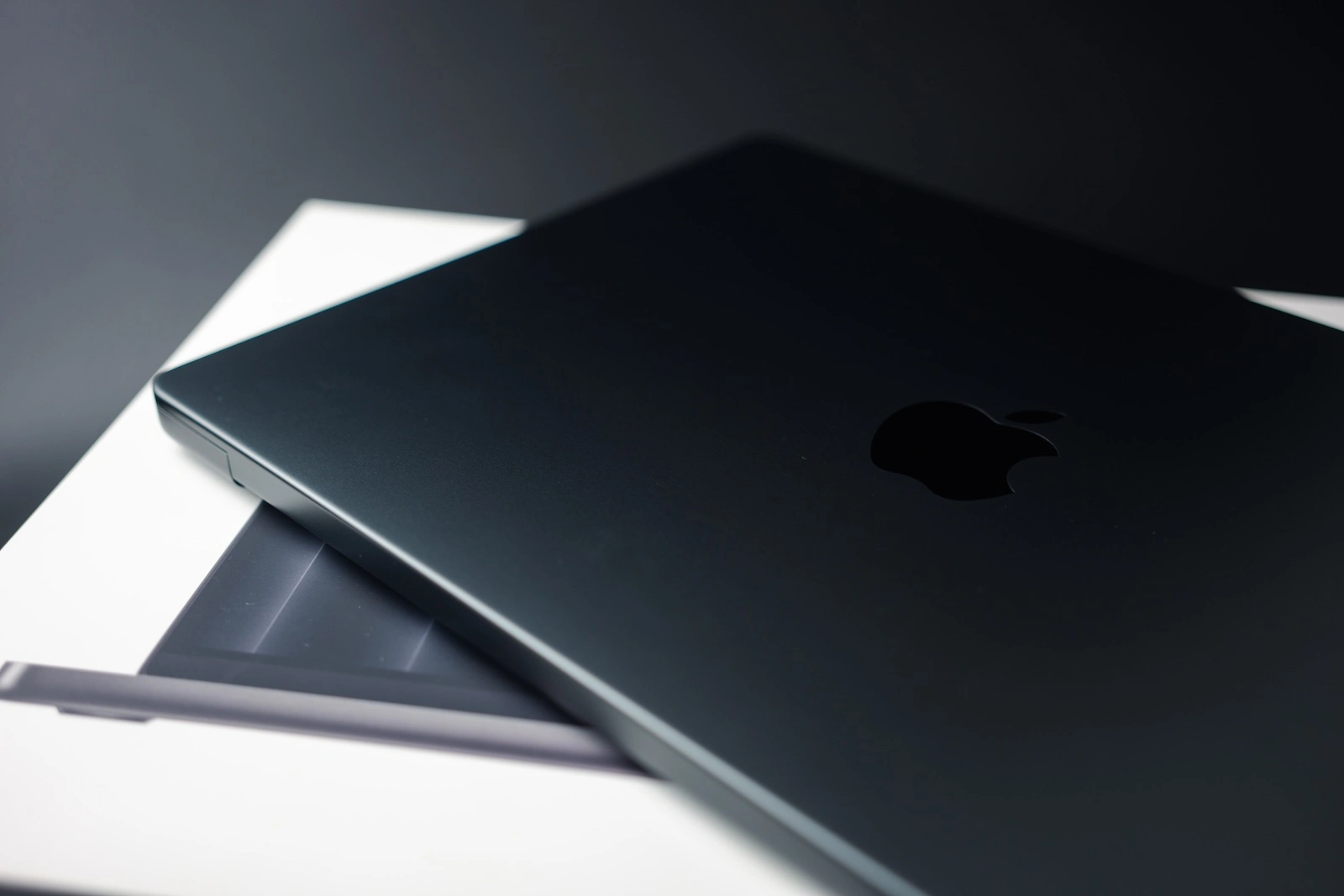 MacBook Ultra Apple