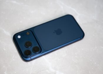 iPhone Apple