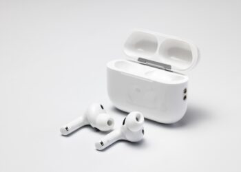 iOS 27 AirPods