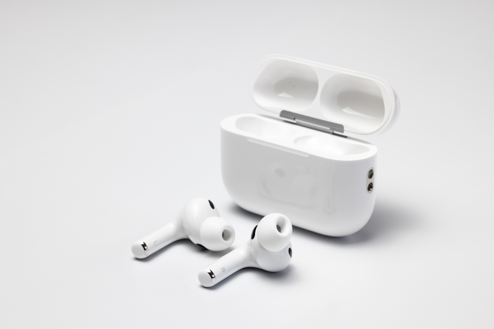 iOS 27 AirPods