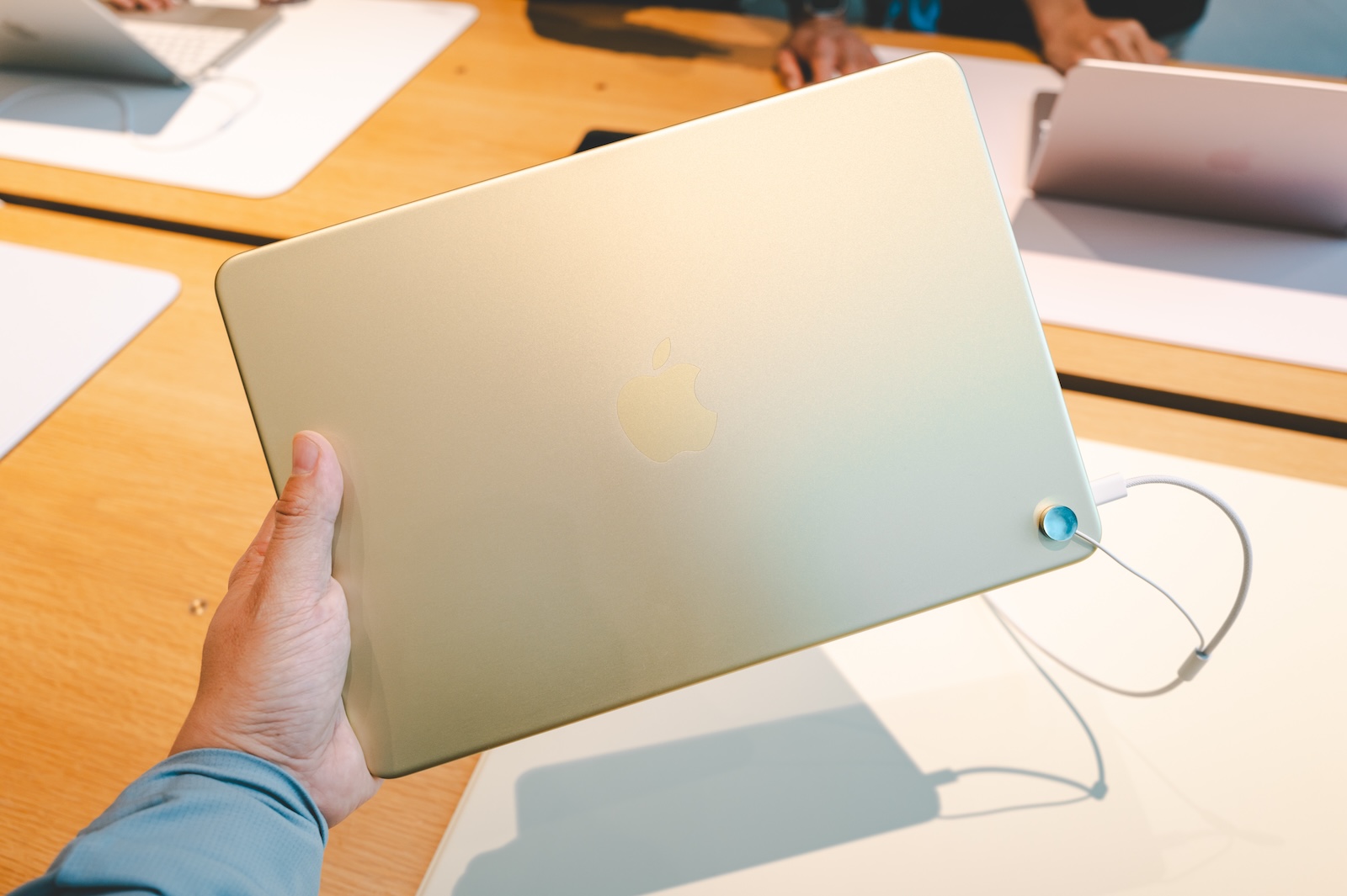 MacBook Neo sales figures