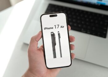 iPhone 17 Apple