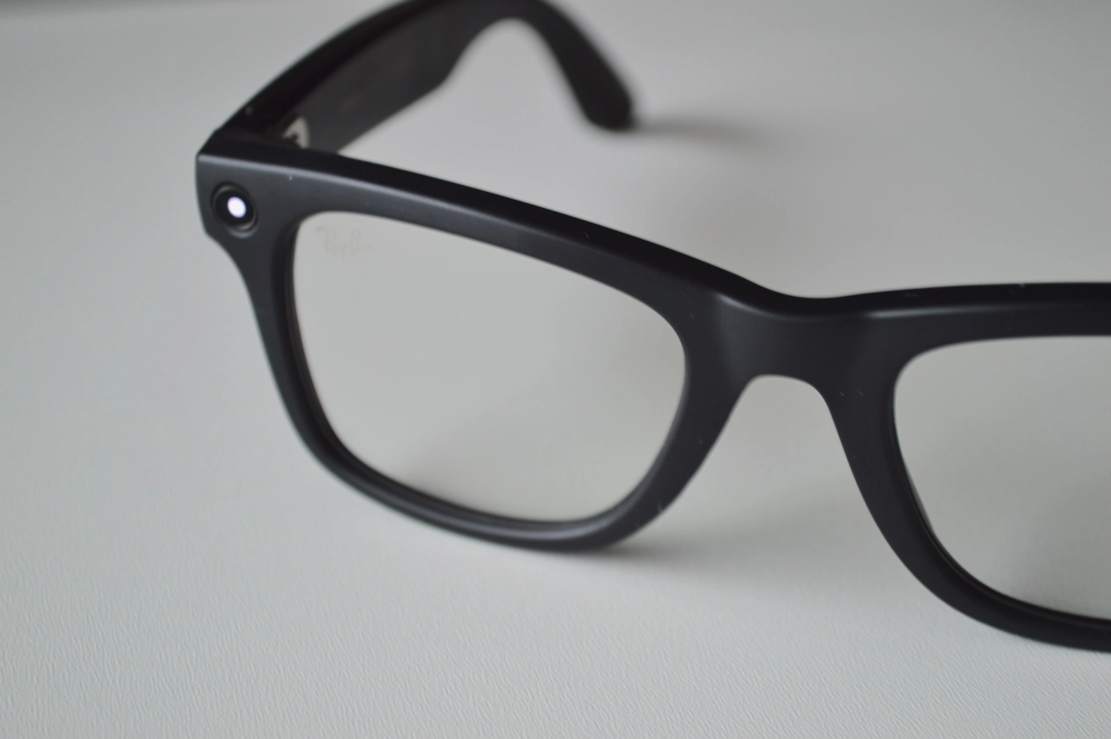 Apple Glasses