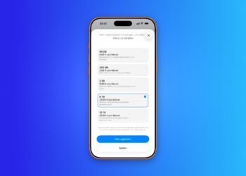 iPhone showing the five iCloud+ tiers priced from 0.99 to 59.99 euros, a choice that in iOS 27 also determines AI feature limits