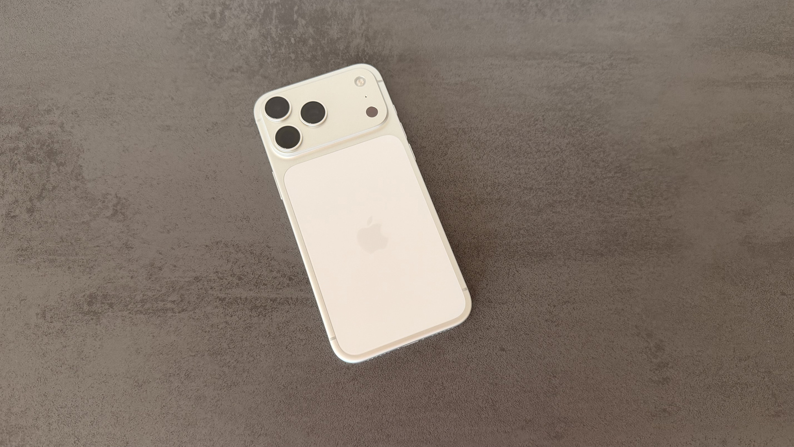 Back of a silver iPhone 17 Pro Max on a dark surface – for its successor, iPhone 18 Pro material costs are expected to be 38 percent higher