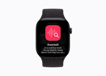 Audio Intelligence on Apple Watch: watch with a black braided band showing a notification about a recognised sound