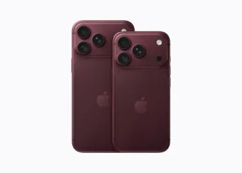 iPhone 18 Pro: back of the iPhone 18 Pro Max and iPhone 18 Pro in burgundy side by side