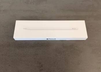 iPhone Duo Apple Pencil: sealed Apple Pencil box on a grey surface