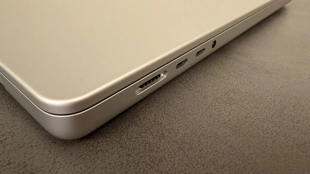 MacBook Ultra: port side of a MacBook Pro with MagSafe, USB-C and headphone jack