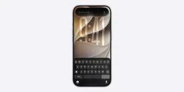 iPhone showing the Siri AI input field with the keyboard open – Siri AI is not yet available on iPhones in the EU