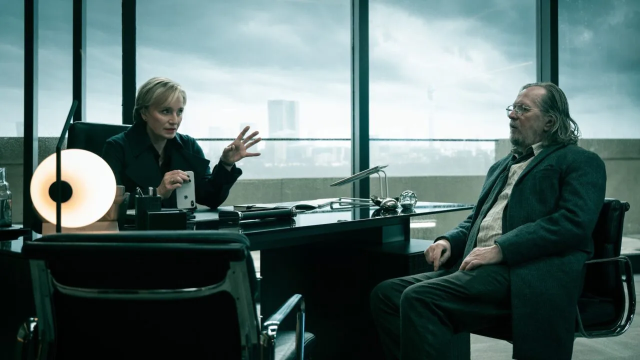 Kristin Scott Thomas as Diana Taverner and Gary Oldman as Jackson Lamb in an office – scene from season 6 for the Slow Horses finale